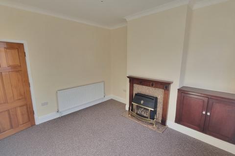 3 bedroom terraced house to rent, St. Leonards Road, Leicester LE2