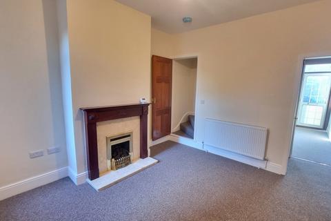 3 bedroom terraced house to rent, St. Leonards Road, Leicester LE2