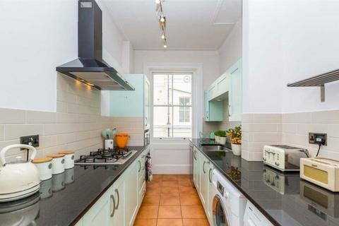 3 bedroom maisonette to rent, Medina Villas, Hove