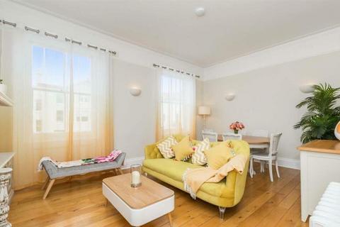 3 bedroom maisonette to rent, Medina Villas, Hove