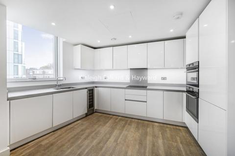 2 bedroom flat to rent, Wandsworth Road London SW8