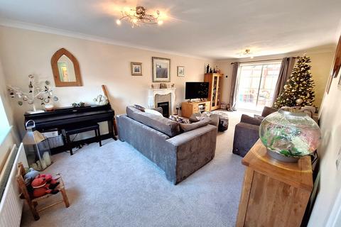 5 bedroom detached house for sale, West End, Southampton