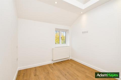 3 bedroom maisonette for sale, Birkbeck Road, London N12