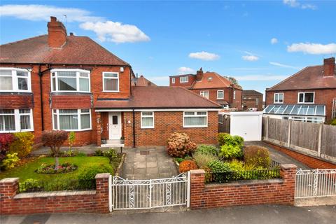 4 bedroom semi-detached house for sale, Trescoe Avenue, Leeds, West Yorkshire