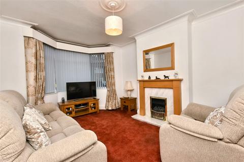 4 bedroom semi-detached house for sale, Trescoe Avenue, Leeds, West Yorkshire