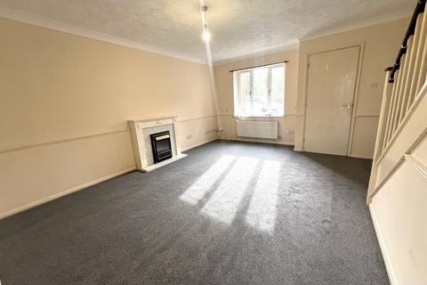 3 bedroom semi-detached house to rent, Rattigan Gardens, Fareham PO15