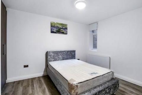 2 bedroom penthouse to rent, Bethnal Green Road, Bethnal Green, E2