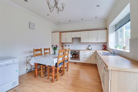 3 bedroom house for sale, Fleetwood Avenue, Westcliff-On-Sea SS0