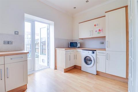 3 bedroom house for sale, Fleetwood Avenue, Westcliff-On-Sea SS0