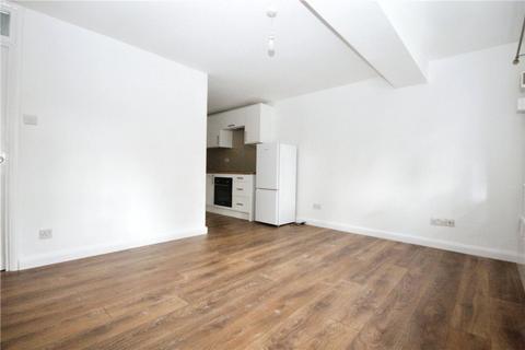 1 bedroom maisonette to rent, Chatsworth Place, Mitcham, CR4