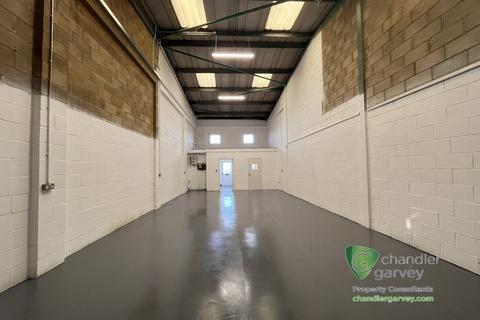 Industrial unit to rent, Aylesbury HP19