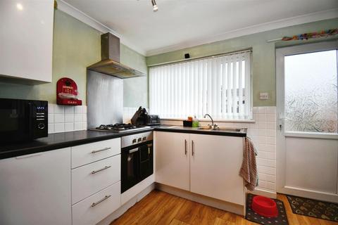 2 bedroom terraced house for sale, Kathleen Road, Hull