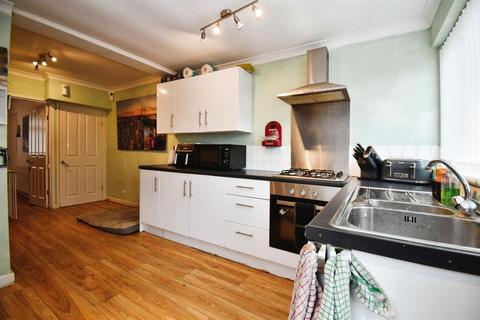 2 bedroom terraced house for sale, Kathleen Road, Hull