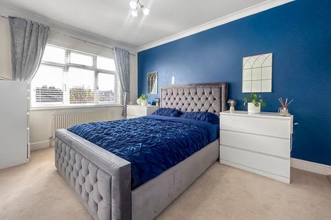 3 Rayleigh Road, Stanford-le-hope, SS17 0NE