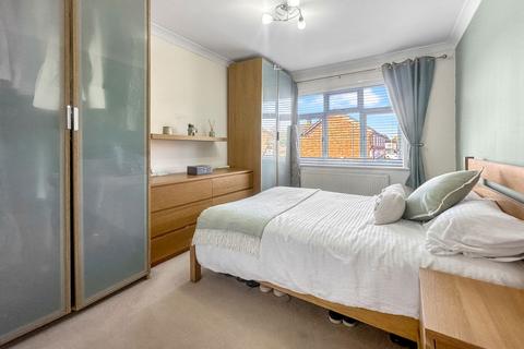 3 Rayleigh Road, Stanford-le-hope, SS17 0NE