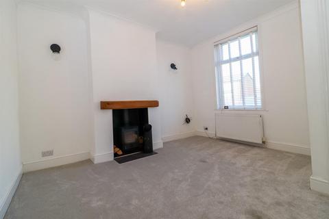 3 bedroom end of terrace house for sale, Sparable Lane, Wakefield WF1