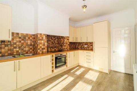 3 bedroom end of terrace house for sale, Sparable Lane, Wakefield WF1