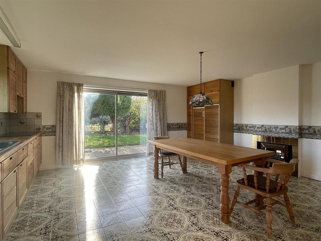 Kitchen/dining area