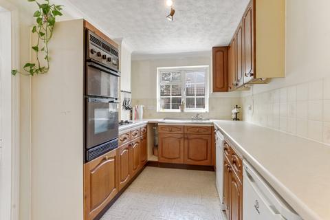 105 Beech Hill, Haywards Heath, RH16 3TS