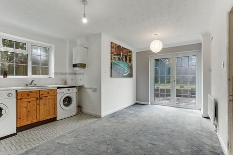 105 Beech Hill, Haywards Heath, RH16 3TS