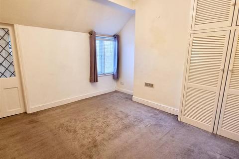 78 Four Oaks Common Road, Sutton Coldfield, B74 4NN