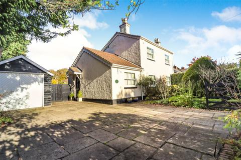 4 bedroom detached house for sale, Albany Road, Hampshire GU51