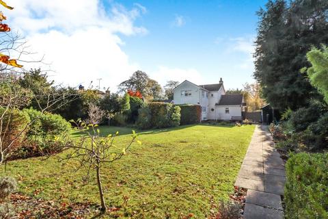 4 bedroom detached house for sale, Albany Road, Hampshire GU51