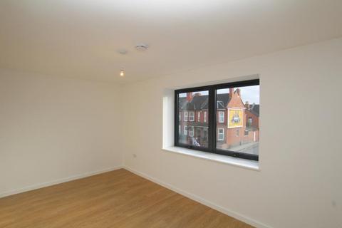 2 bedroom flat to rent, High Street, Bristol BS11