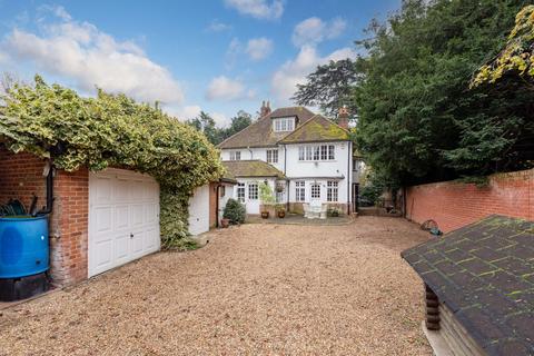 4 bedroom detached house for sale, Middle Green, Langley SL3