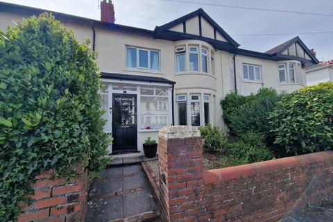 3 bedroom terraced house to rent, Baron Road, Penarth