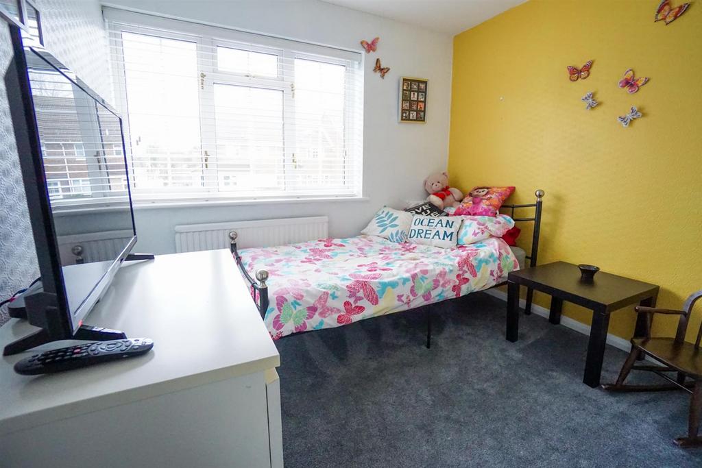 2 Chailey Close (38).jpg