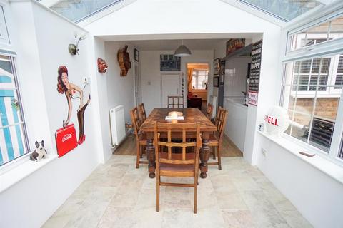2 Chailey Close, Hastings, TN34 2RG