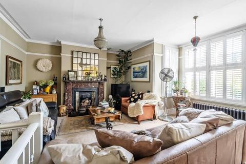 23 Howard Road, Dorking, RH4 3HP