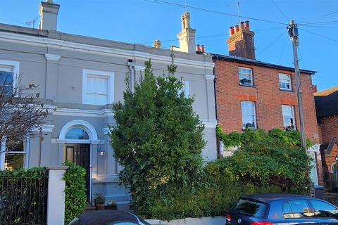 23 Howard Road, Dorking, RH4 3HP