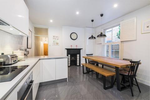 17 Tenham Avenue, London, SW2 4XS