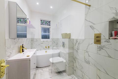 17 Tenham Avenue, London, SW2 4XS