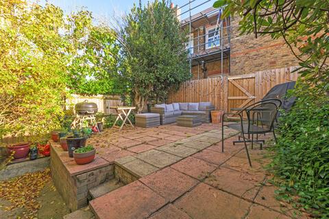 17 Tenham Avenue, London, SW2 4XS