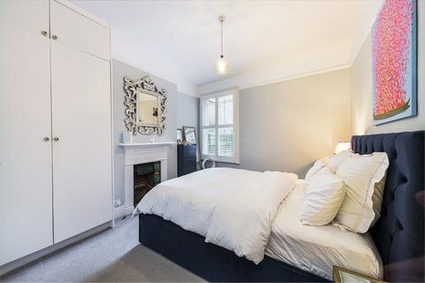 17 Tenham Avenue, London, SW2 4XS