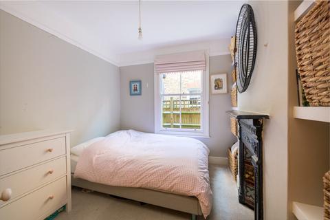 17 Tenham Avenue, London, SW2 4XS