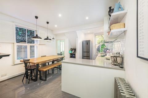 17 Tenham Avenue, London, SW2 4XS