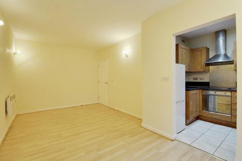 2 bedroom apartment to rent, Sovereign Heights, Slough SL3