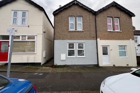 1 bedroom maisonette to rent, Birkbeck Road, Sidcup, Kent