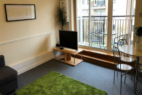 1 bedroom flat to rent, Newport Avenue, London E14