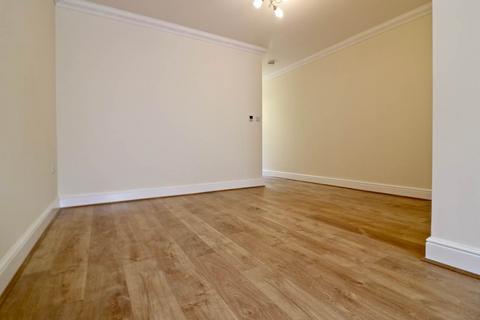 2 bedroom maisonette to rent, Victoria Road, Cambridge,