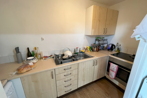 1 bedroom flat to rent, Swinton Grove, Manchester M13