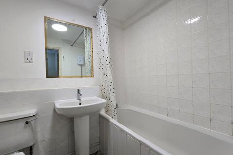 1 bedroom flat to rent, 644 London Road, Hounslow