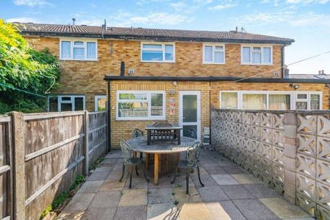 2 bedroom terraced house for sale, Wellington Road South, Hounslow, TW4