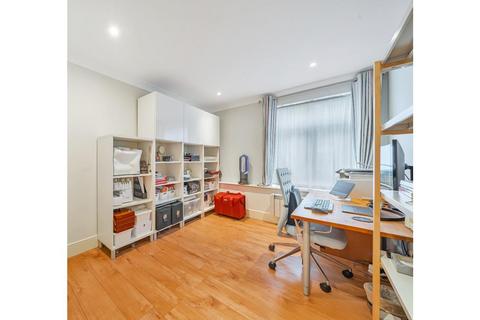 2 bedroom flat for sale, Bridgewater Square, Clerkenwell