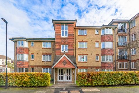 1 bedroom flat for sale, Muggeridge Close, South Croydon, CR2 7LB