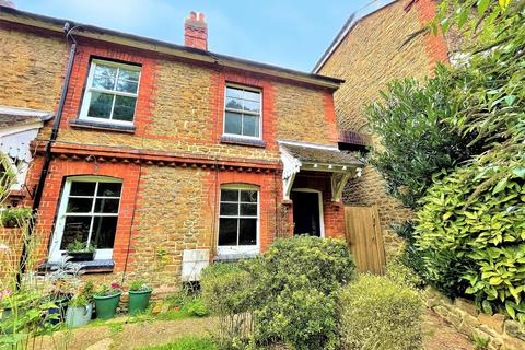 2 bedroom end of terrace house to rent, Eashing Lane, Godalming, Surrey, GU7